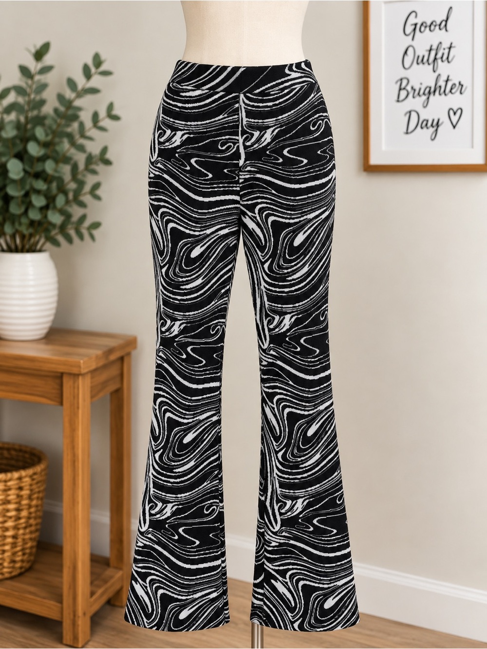 ZARA Black & White Abstract Swirl Flare Pants Size